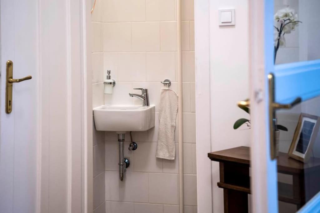 Gorgeous Flat Right Near The City Center Budapeşte Dış mekan fotoğraf